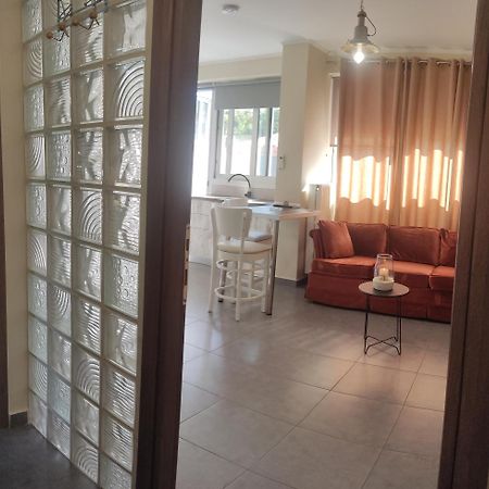 Vasilikis Apartment Каламата Экстерьер фото
