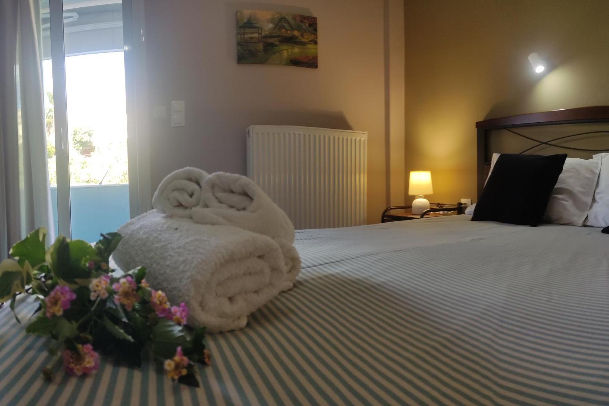Vasilikis Apartment Каламата Экстерьер фото