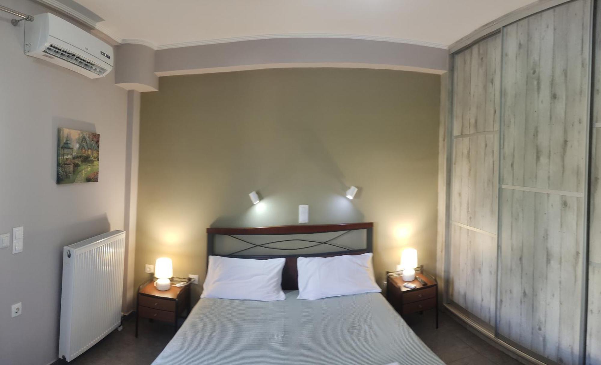 Vasilikis Apartment Каламата Экстерьер фото