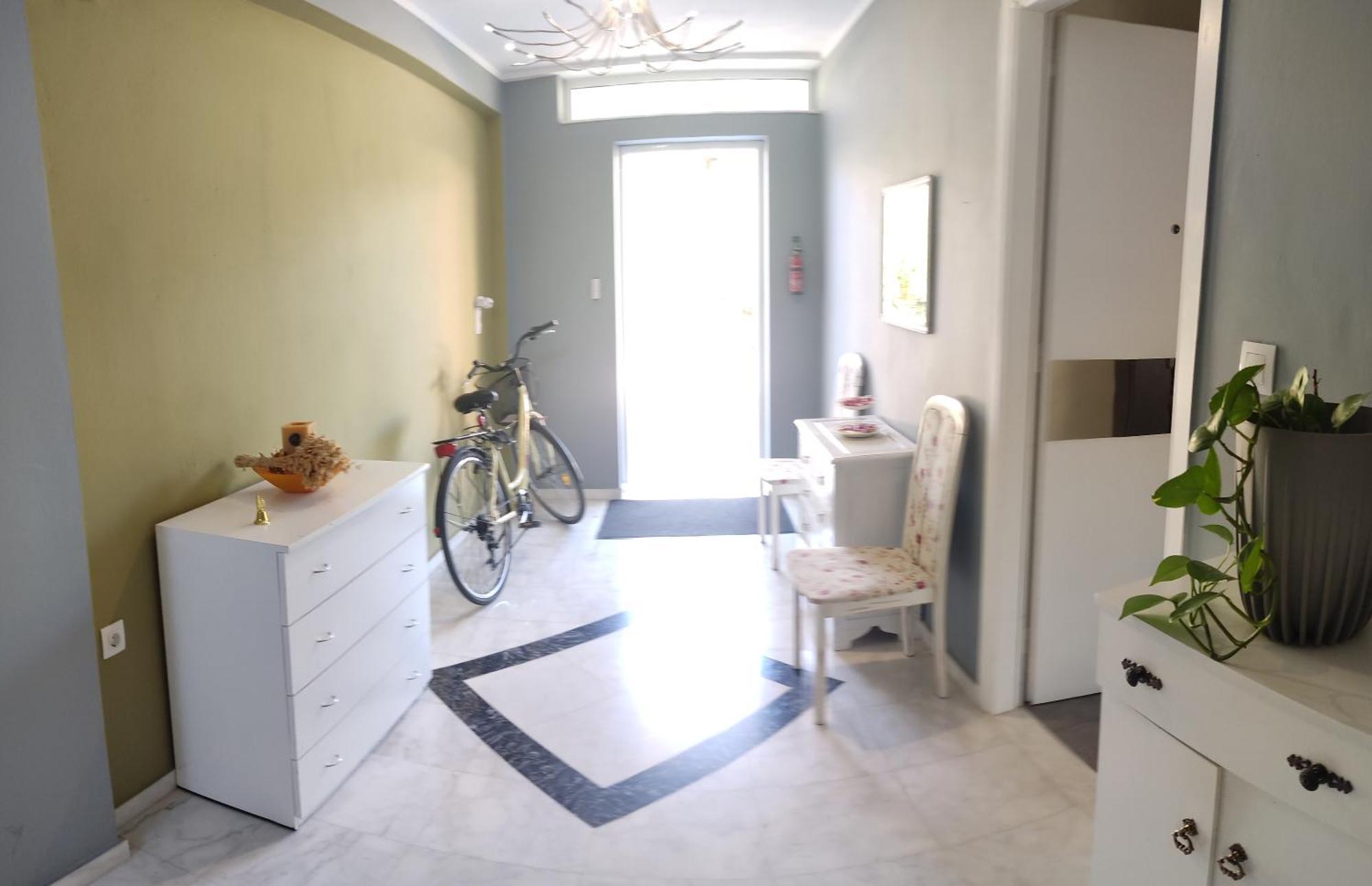 Vasilikis Apartment Каламата Экстерьер фото